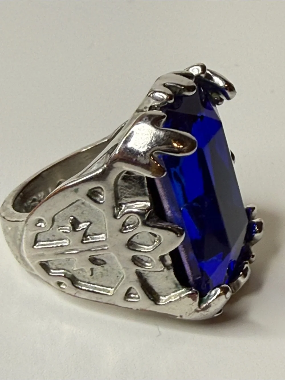 Untested  Ring goth Deep Blue Emerald-Cut  glass Stone statement Vice Ciel anime
